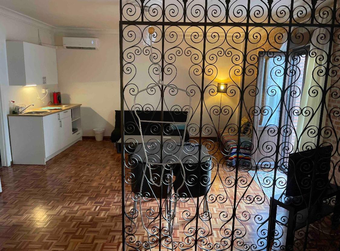 Appartamento Alojamiento En El Centro De Toledo Esterno foto