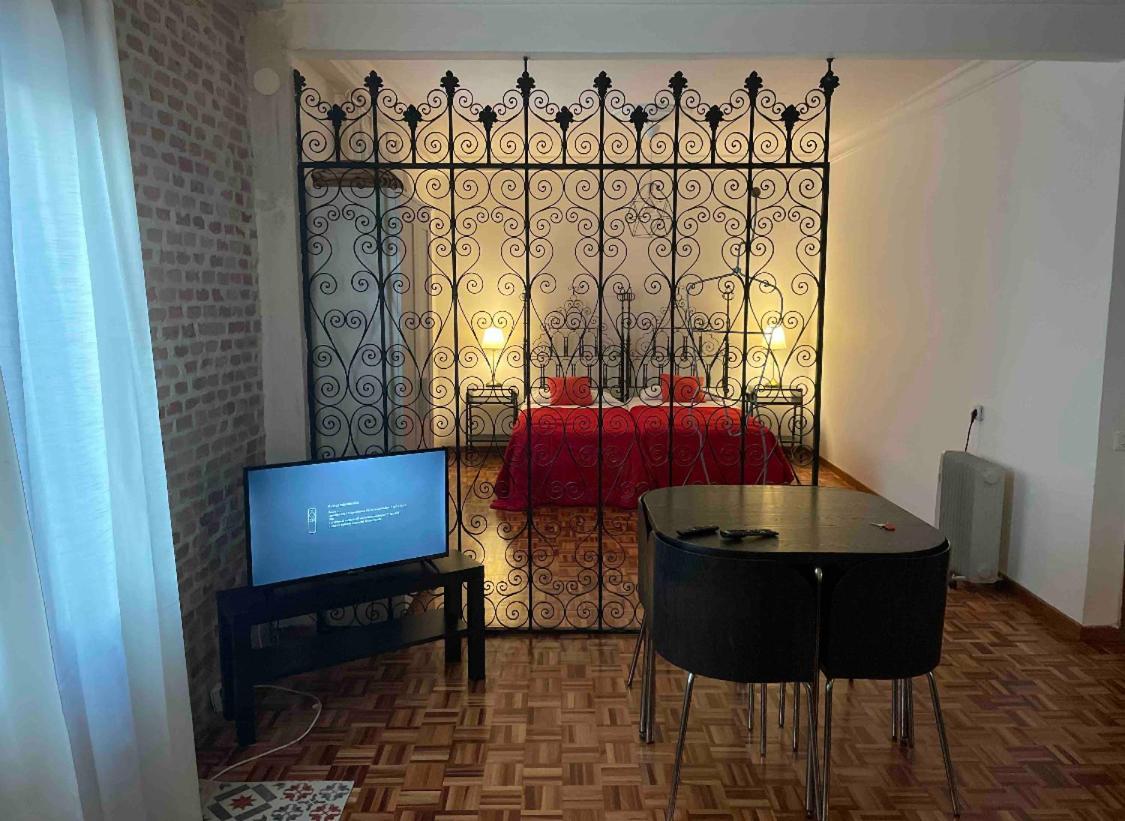 Appartamento Alojamiento En El Centro De Toledo Esterno foto
